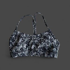 Lululemon women size 6 black & white sports bra #activewear #yoga #lululemon